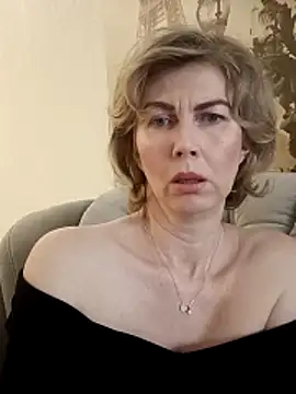 stellahere8 élő XXX-chatje