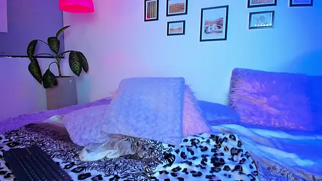 Alice_simmons Live XXX-Chat