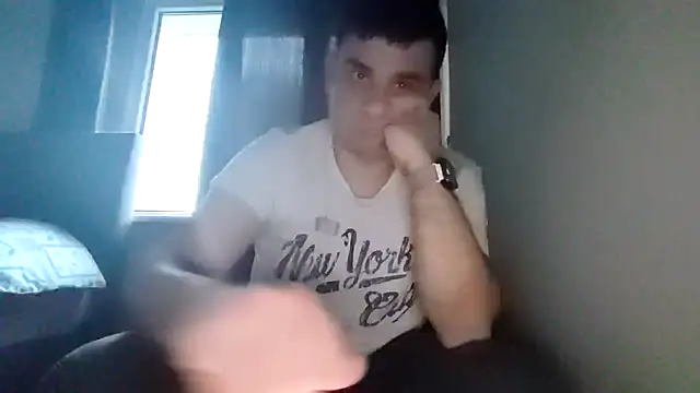 YakisikliSikici Adlı Modelin Web Kamerası Şovu