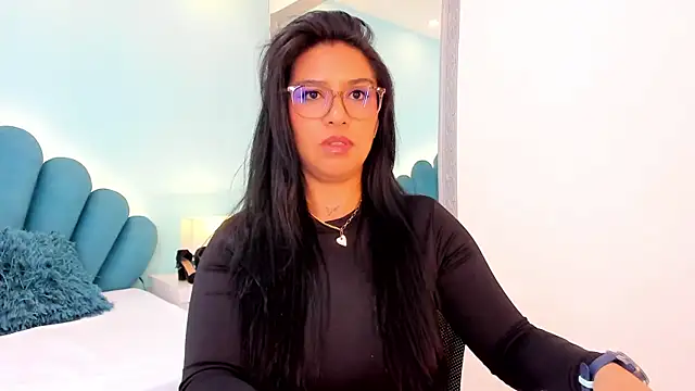 Chat XXX en directo de sharlott18