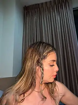 Živý XXX chat Alirawrz