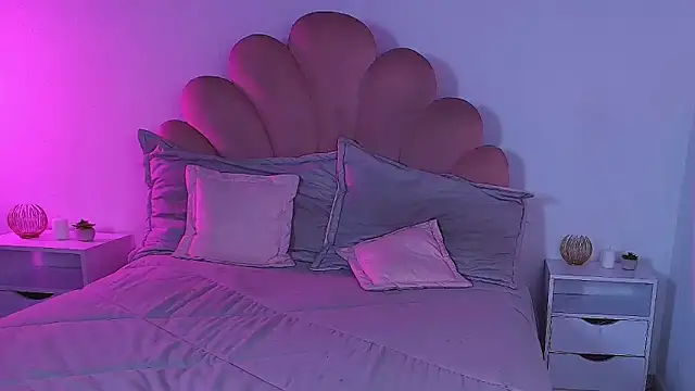 Czat XXX na żywo – MiaColucci18