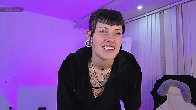 _sharlotte777's Live XXX Chat