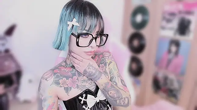 NikkiRamone élő XXX-chatje