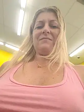 แชท XXX สดของ NikkiBlisss