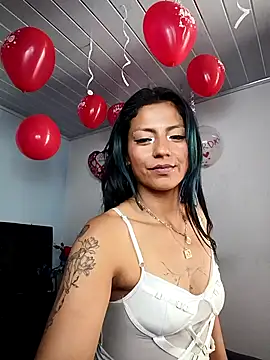 SamathaMay élő XXX-chatje