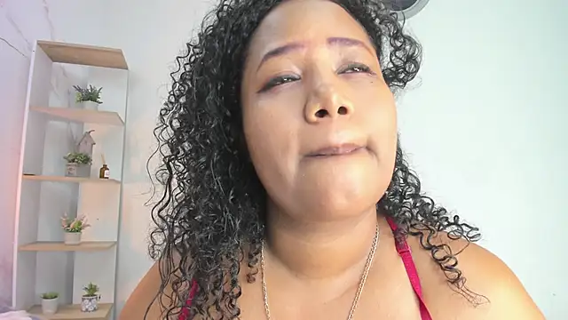 Belle_Brunette's Live XXX Chat