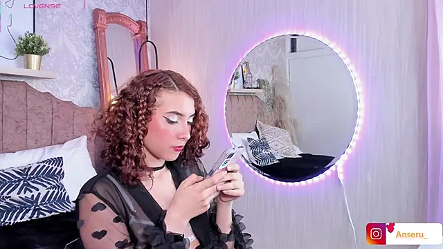 Anseru_ Chat XXX in diretta