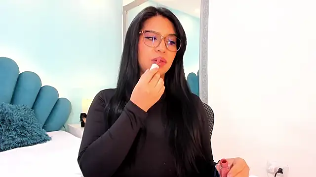 sharlott18 Chat XXX in diretta