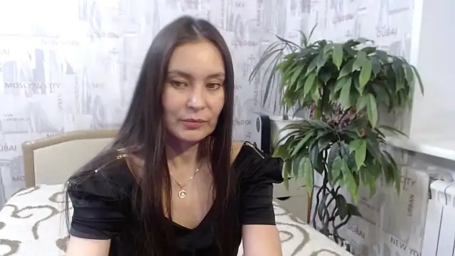 GinaQSoulのライブXXXチャット