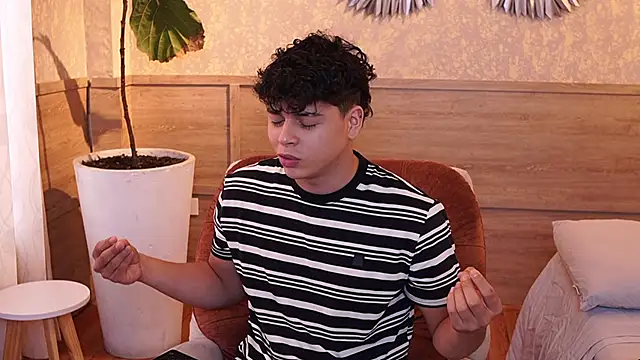 Chatroom XXX en direct de Ethan_occonor