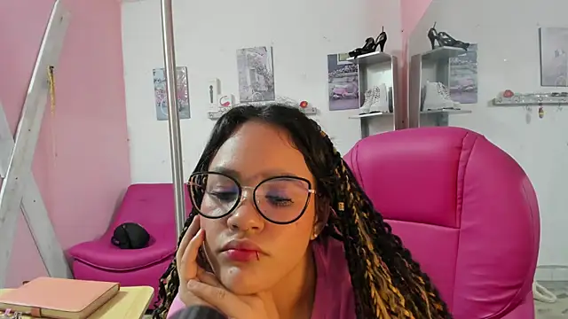 CAMILA--REY Live XXX Chat