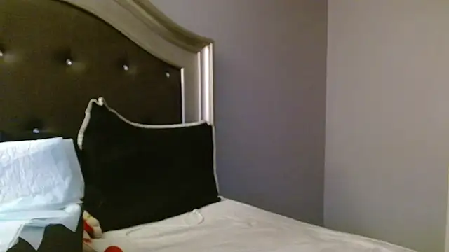 Show modela MSweetLindaParks na web-kameri