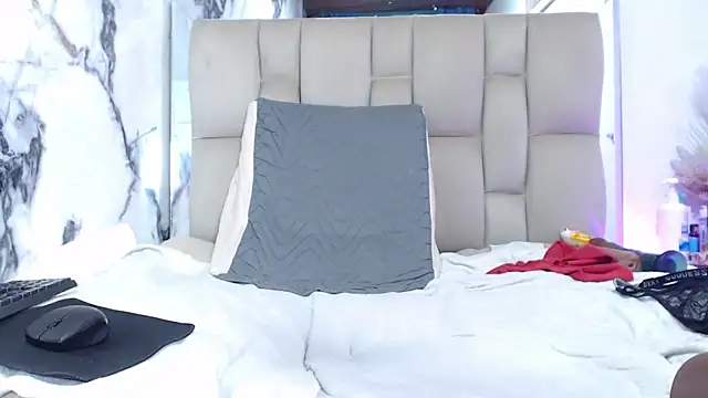 Chatroom XXX en direct de Rachele_x