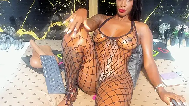 Czat XXX na żywo – NahomyOwen