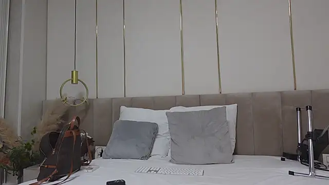 Chat +18 de HaileyRoses ao vivo