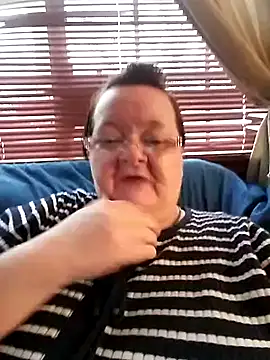 Bayou_Woman68 Show in webcam