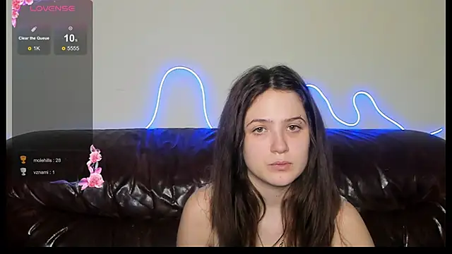 Chat +18 de Anora_Miller ao vivo