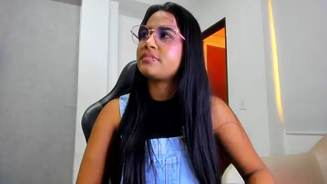 Shirleytaylor- Live XXX-Chat