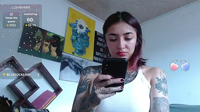 Chatroom XXX en direct de ZoeBakers_