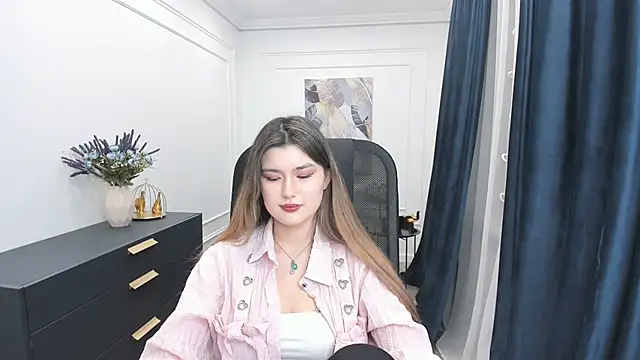 AnneTLi: онлайн-секс-чат