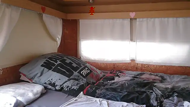 Chat +18 de Sylly ao vivo