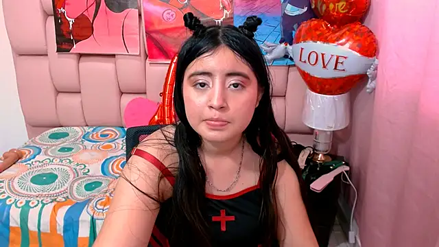 Chat +18 de angelhotlatina18 ao vivo