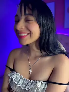 Sasha-18: онлайн-секс-чат