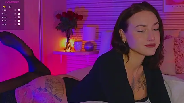 Chat +18 de Lilii_villi ao vivo