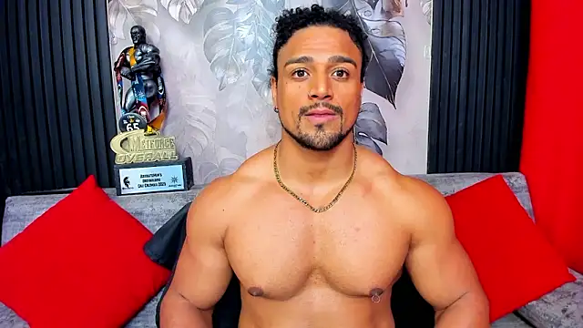 XXX chat uživo modela MikeEstevess