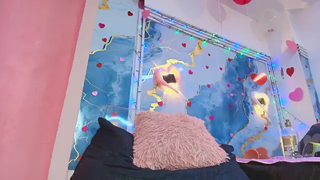 Chat +18 de lorrayne_ ao vivo