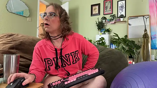 MirandaFlowers Show in webcam