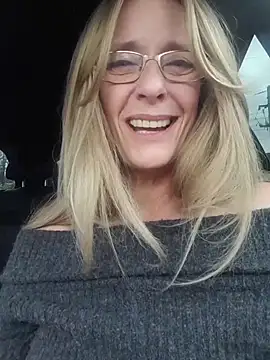 XXX chat uživo modela Sacha_Scorp