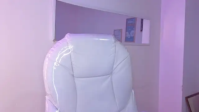 bluee_hazell Adlı Modelin Canlı XXX Sohbeti