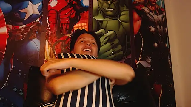 Kevin_CharlessのライブXXXチャット