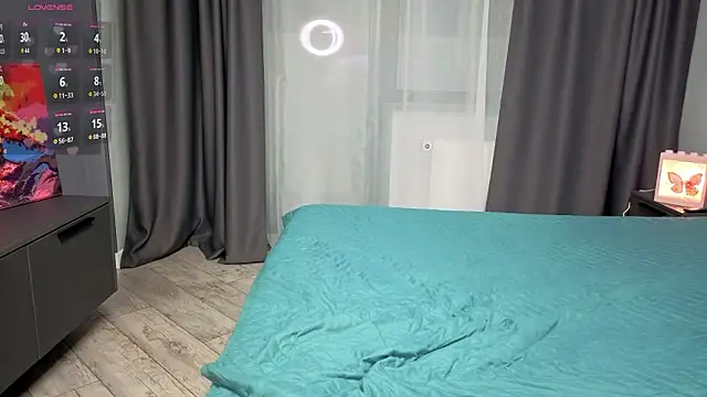 alice_toffee: απευθείας συνομιλία ΧΧΧ