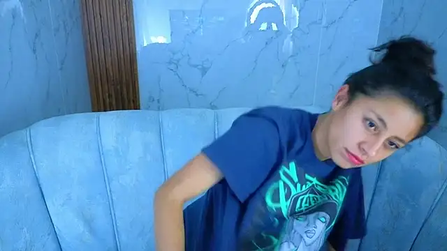 serabella_s Adlı Modelin Canlı XXX Sohbeti