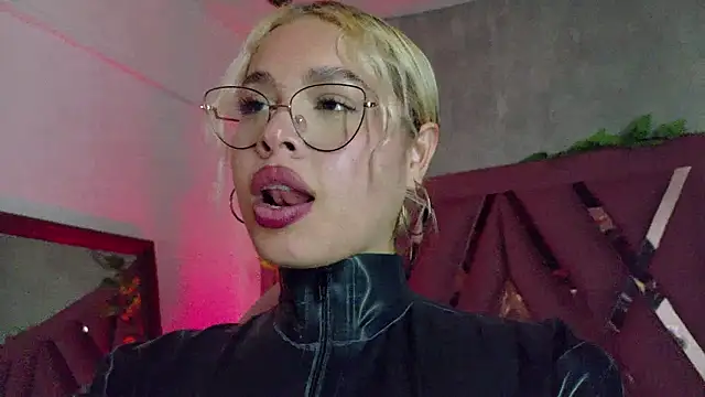 Chat +18 de Haelycute ao vivo