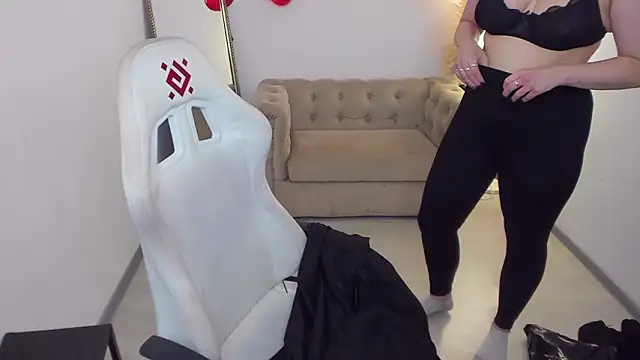 Karolia_herrera – Naživo XXX chat