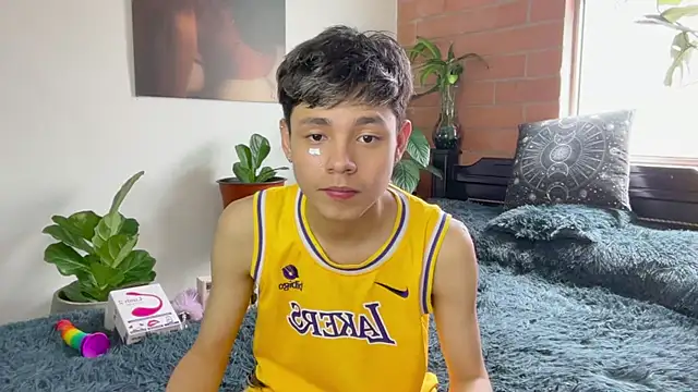 Andy_Belier23 Live XXX-Chat