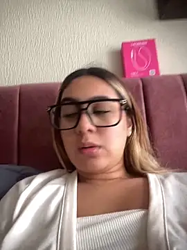 Živý XXX chat Miabonnett_