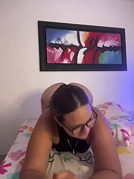 Kira_Spiicy Live XXX-chat