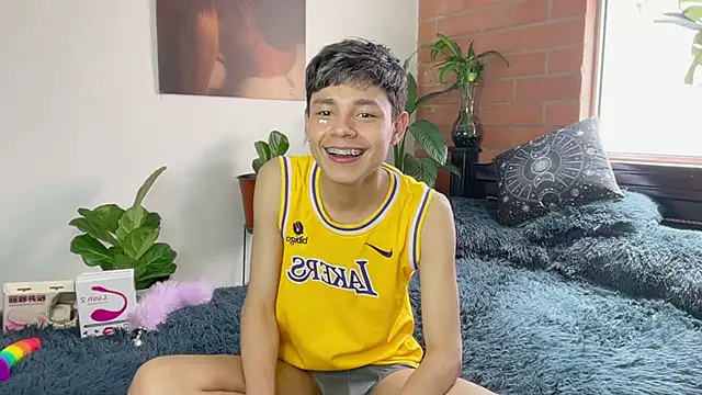 Andy_Belier23 网络视讯表演