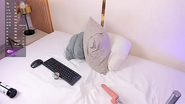 แชท XXX สดของ EmmiHops