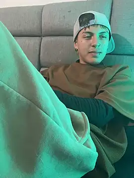 NaytonFreeman Adlı Modelin Canlı XXX Sohbeti