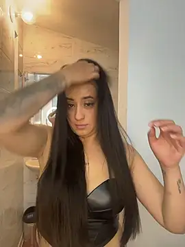 Chatroom XXX en direct de Antonella_Julieta