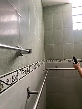 Missy_22_ Show Webcam