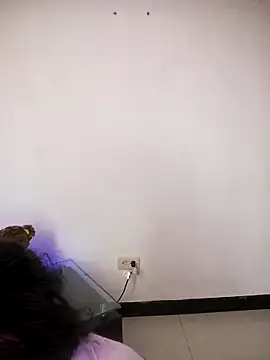 _aish_a Adlı Modelin Canlı XXX Sohbeti