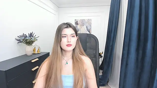 Chat +18 de AnneTLi ao vivo
