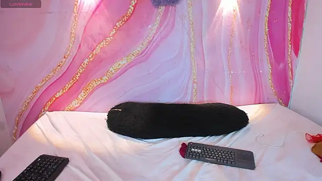 Blair_BigTits Show in webcam